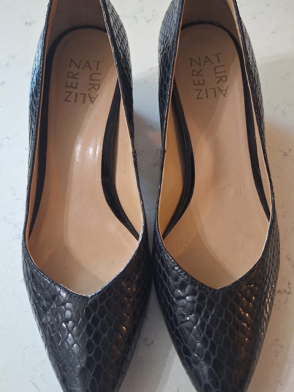 Naturalizer Black Snakeskin-Textured Pointed Pumps